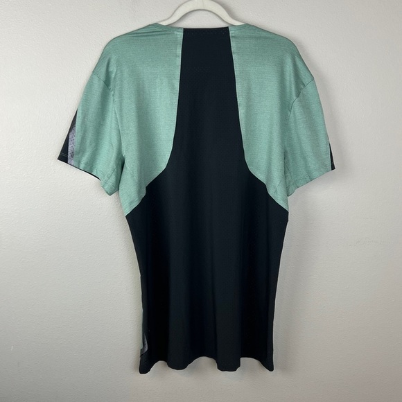 Lululemon Fast Free Short Sleeve Shirt - Picture 4 of 6